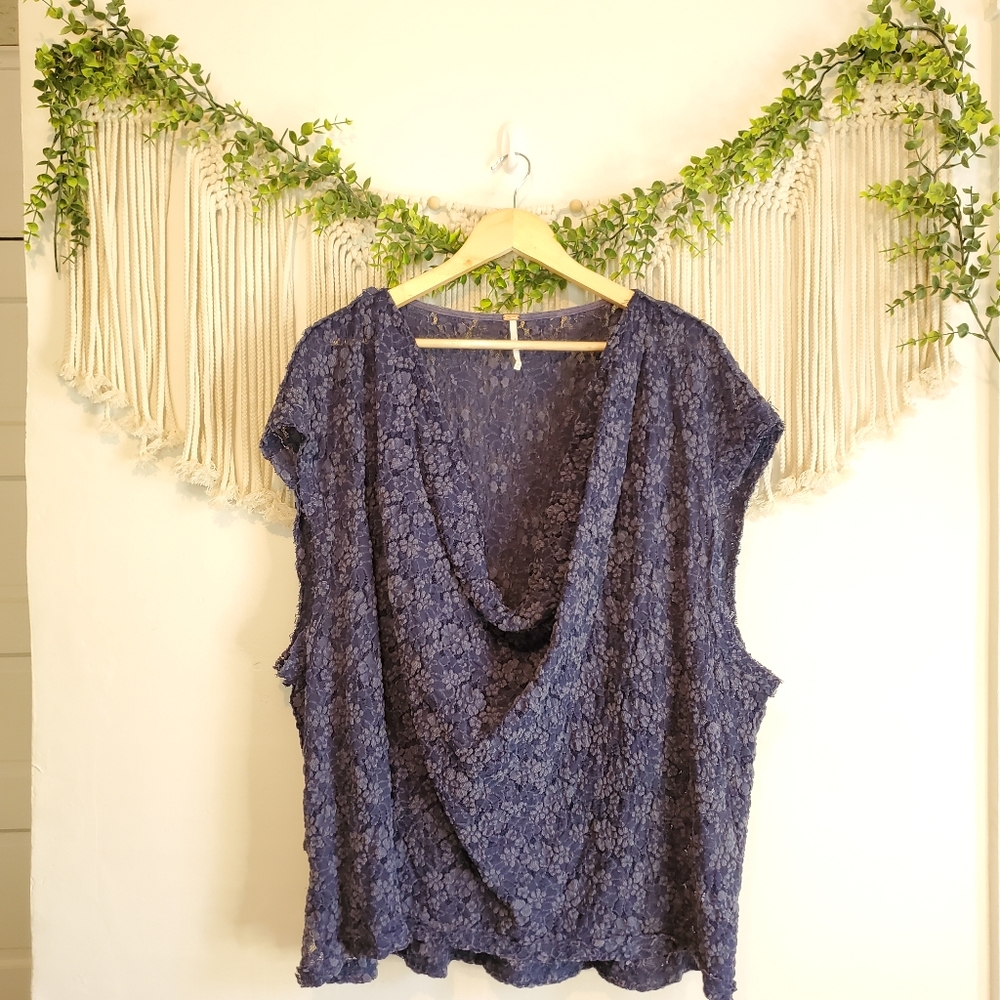 FREE PEOPLE Floral Lace Drapey Front Tunic Top M - Picture 2 of 8